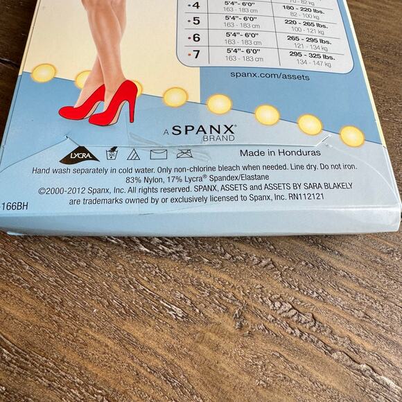 SPANX Assets Women's 2 (125lbs-155lbs) High Waist Mid Thigh Shaper Shorts Nude - Picture 6 of 6